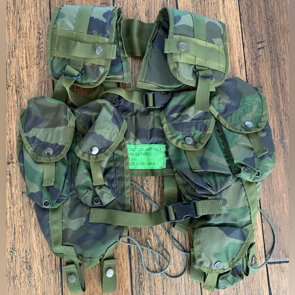 Tactical Assault Camo Multi Pocket Vest Panel TAP Vest Load Carrier MRS Inc.